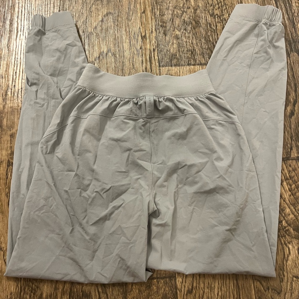 lululemon athletica Light Gray Men’s Jogger Sweatpants - Picture 3 of 9